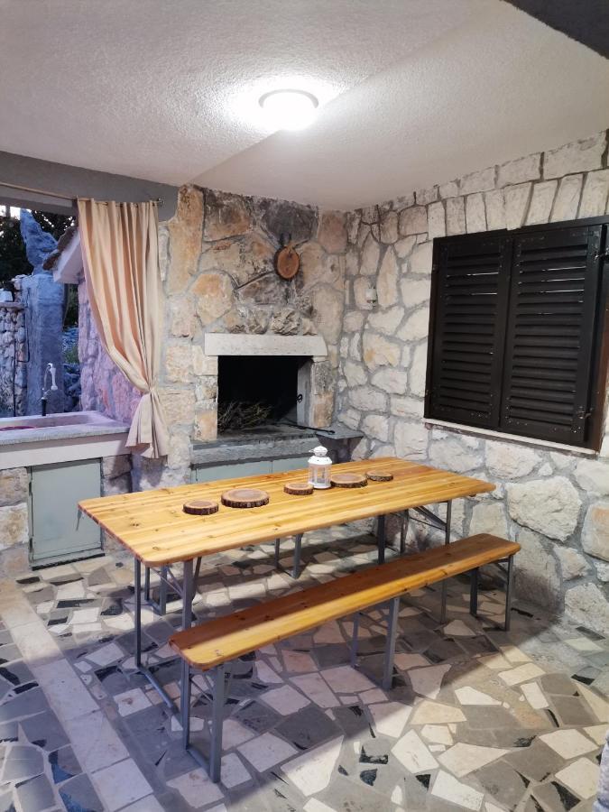 Frane Villa *